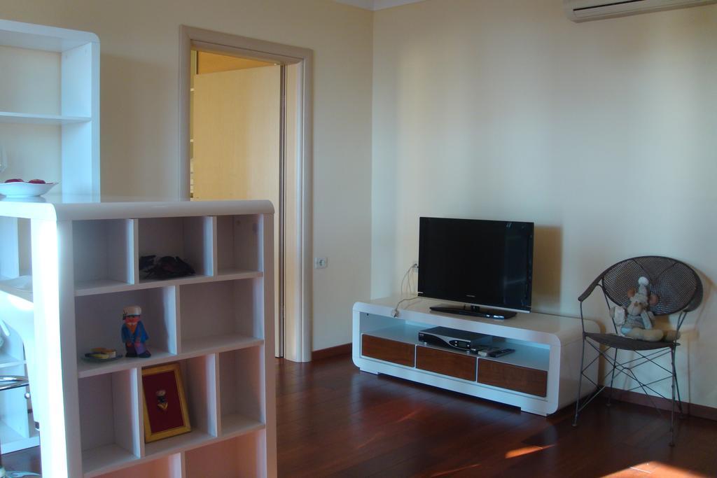 Leon And Leona Apartmán