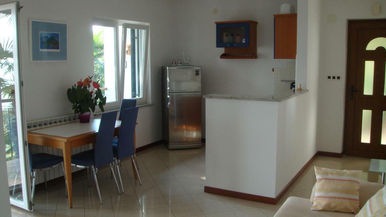 Leon And Leona Apartment *